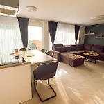 3 Bedroom Cozy In Apartmán *
