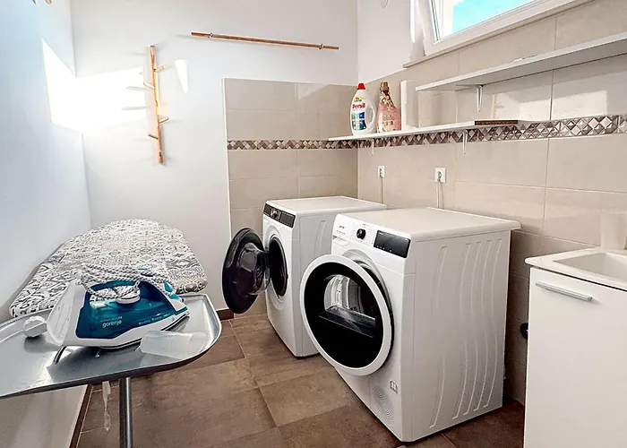 Cozy In With Wifi Apartament *